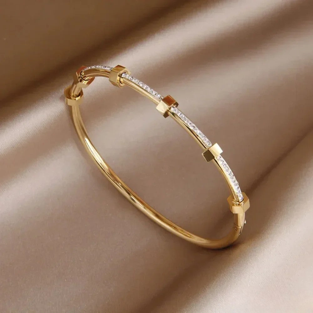 Bracelet en Or Élégant au Design Lumineux