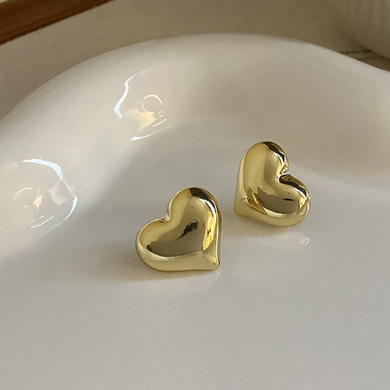 Boucles d'oreilles en forme de cœur élégantes