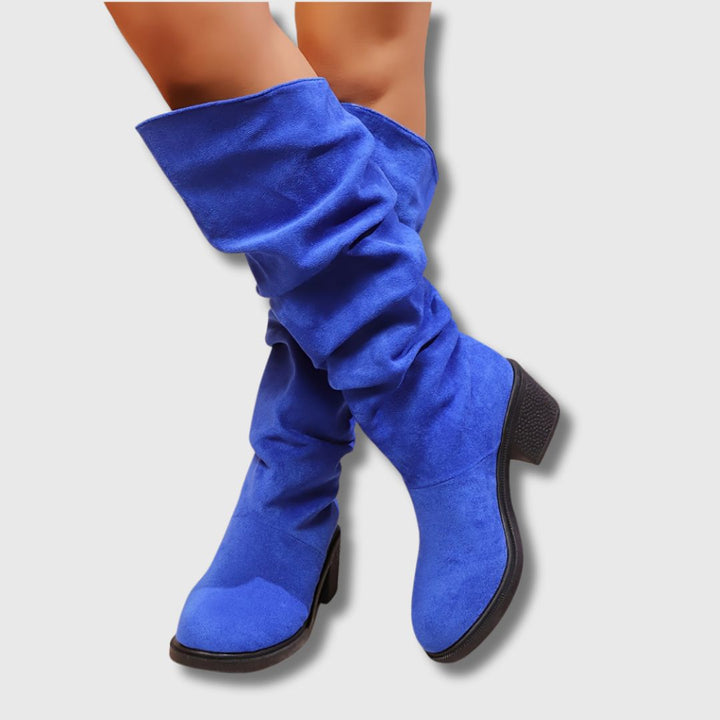 Brigitte - Femme Bottes | Édition Limitée