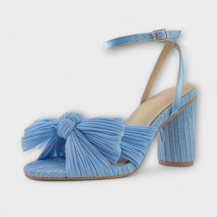 Fresh - Sandals with a big bow