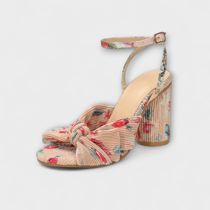 Fresh - Sandals with a big bow